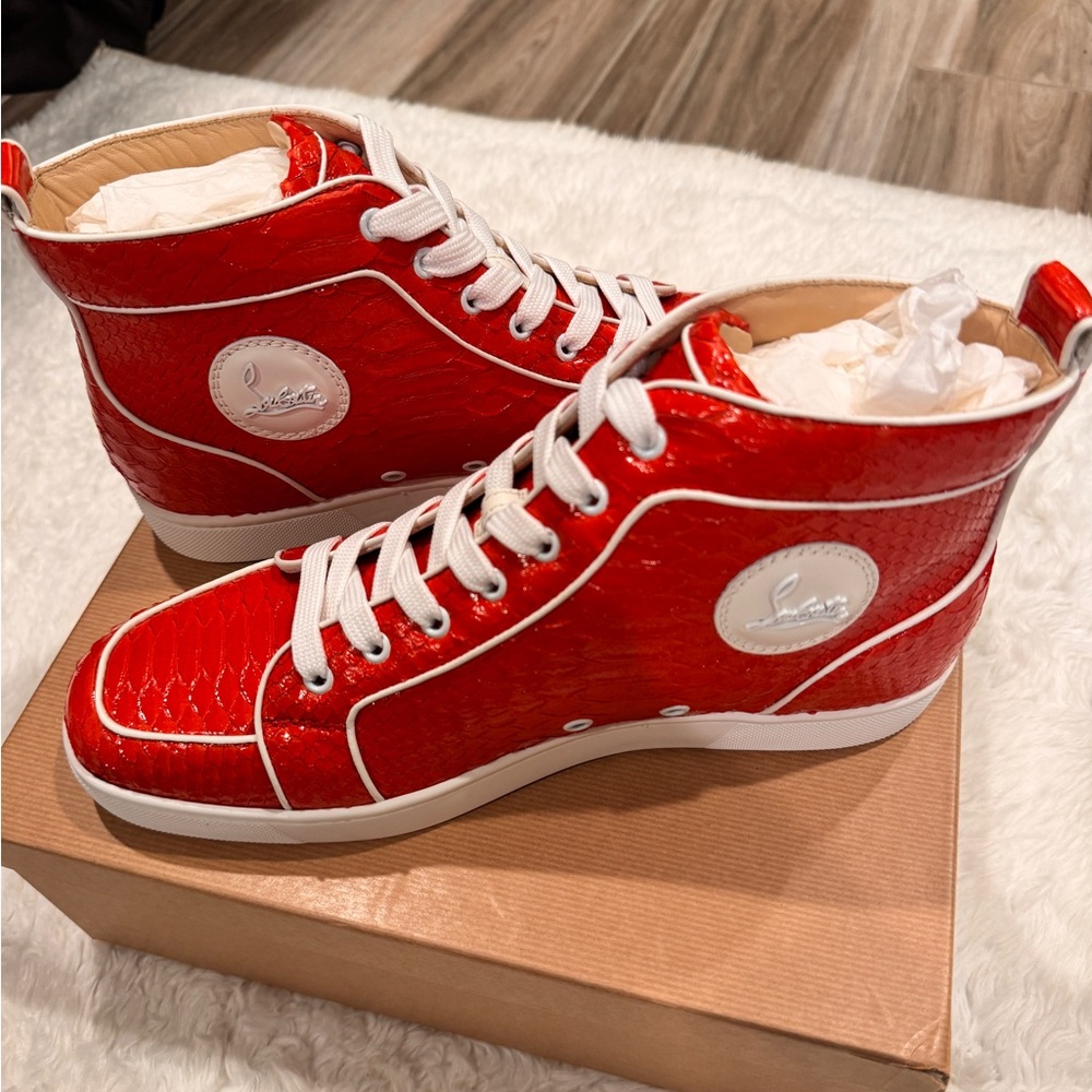 RARE NIB LOUBOUTIN RANTUS ORLATO FLAT PYTHON CRYSTAL/GOMME Corazon/White Sz 44